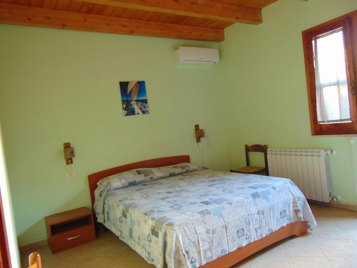 SantʼAnna Arresi La Contea Bed & Breakfast エクステリア 写真